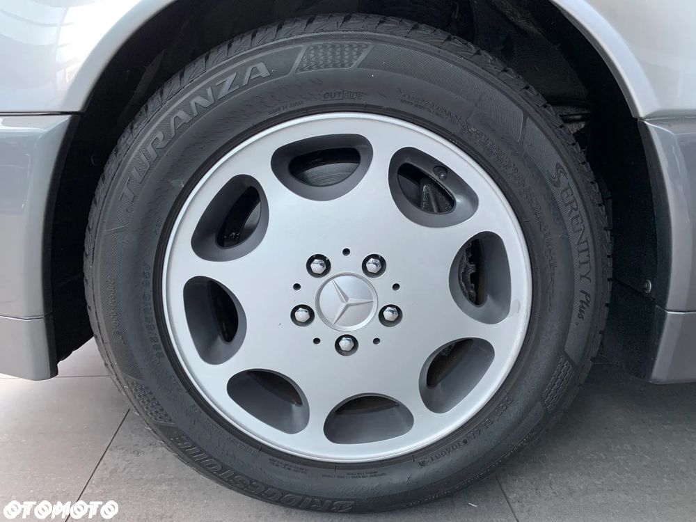 Mercedes-Benz SL - 24