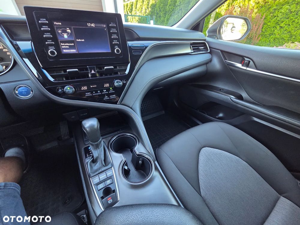 Toyota Camry 2.5 Hybrid Comfort CVT - 14