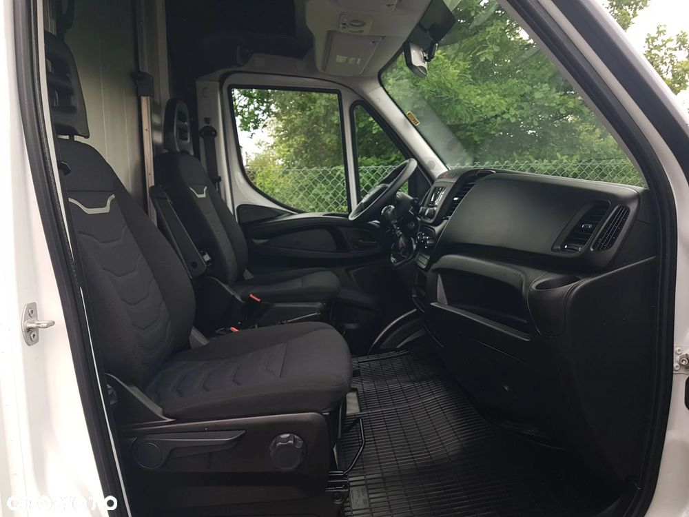 Iveco DAILY KONTENER NISKOPODŁOGOWY 4,44x2,23x2,42 SKLEP FOODTRUCK BAR KLIMA KONIOWÓZ KAMPER - 27