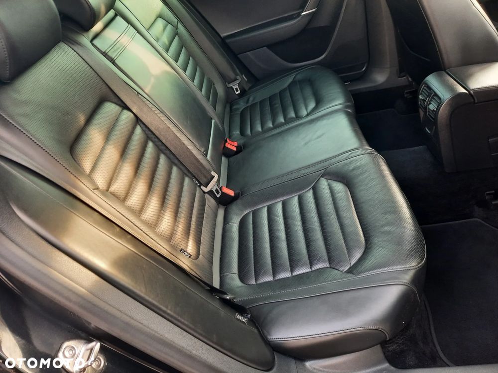 Volkswagen Passat 2.0 TDI DSG BlueMotion Technology Highline - 14