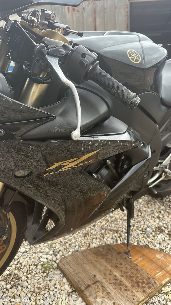 Yamaha YZF - 3