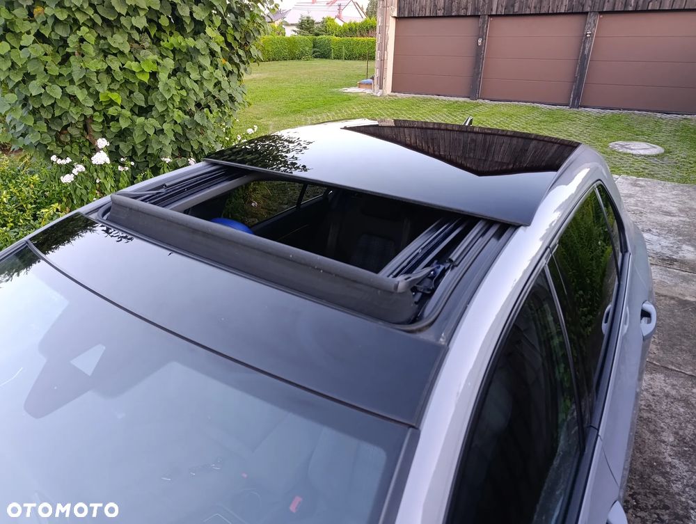 Volkswagen Golf - 29