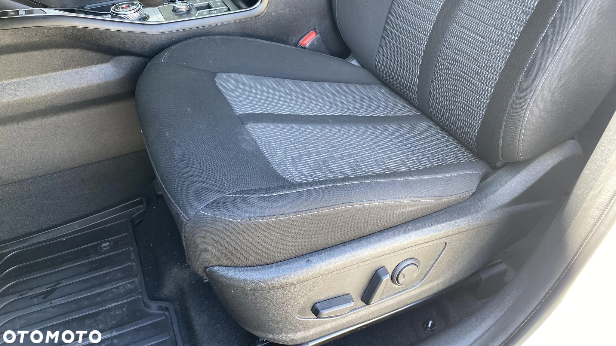 Kia Sorento - 12