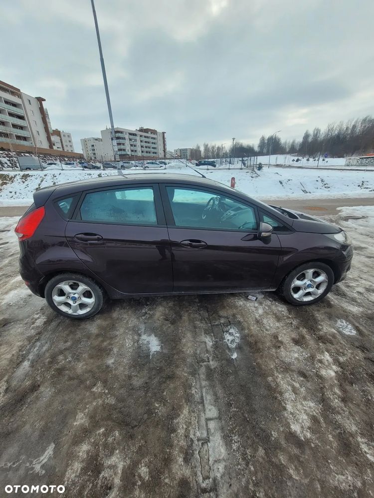 Ford Fiesta 1.25 Ambiente - 2
