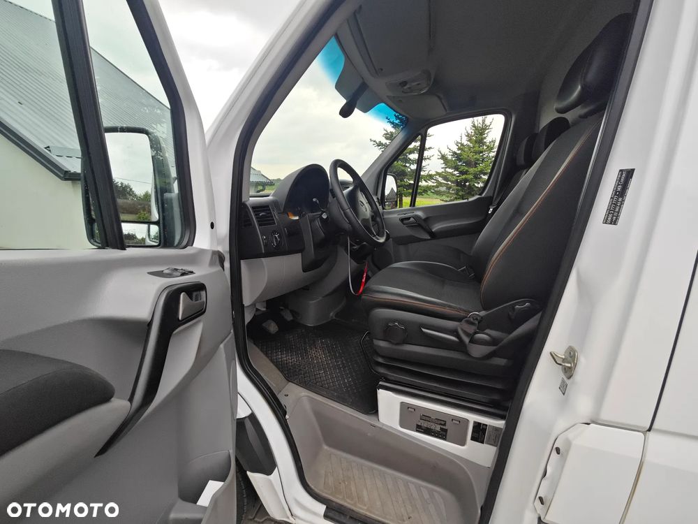 Mercedes-Benz Sprinter 319 - 10