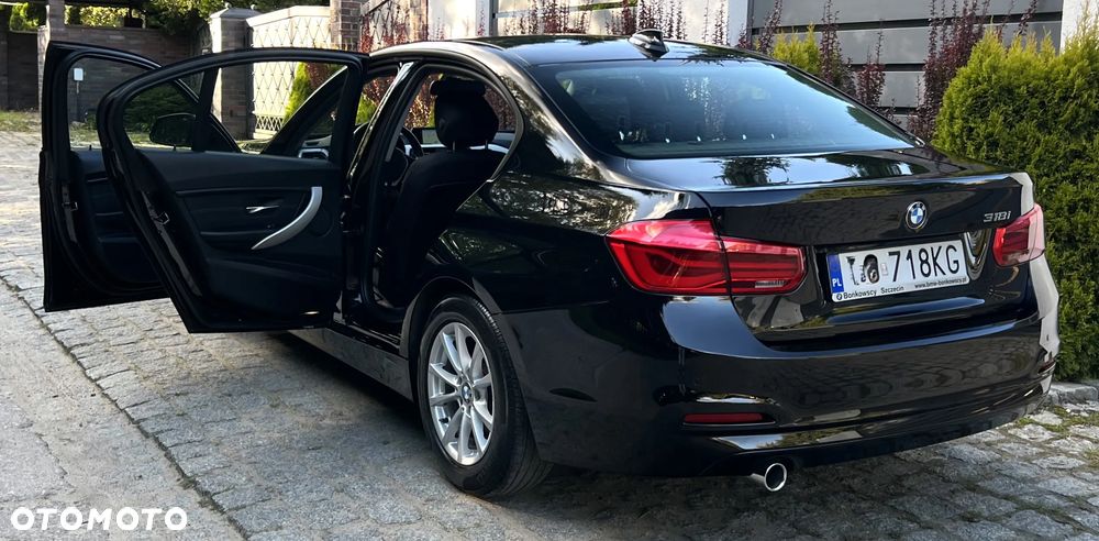 BMW Seria 3 318i Sport Line - 9