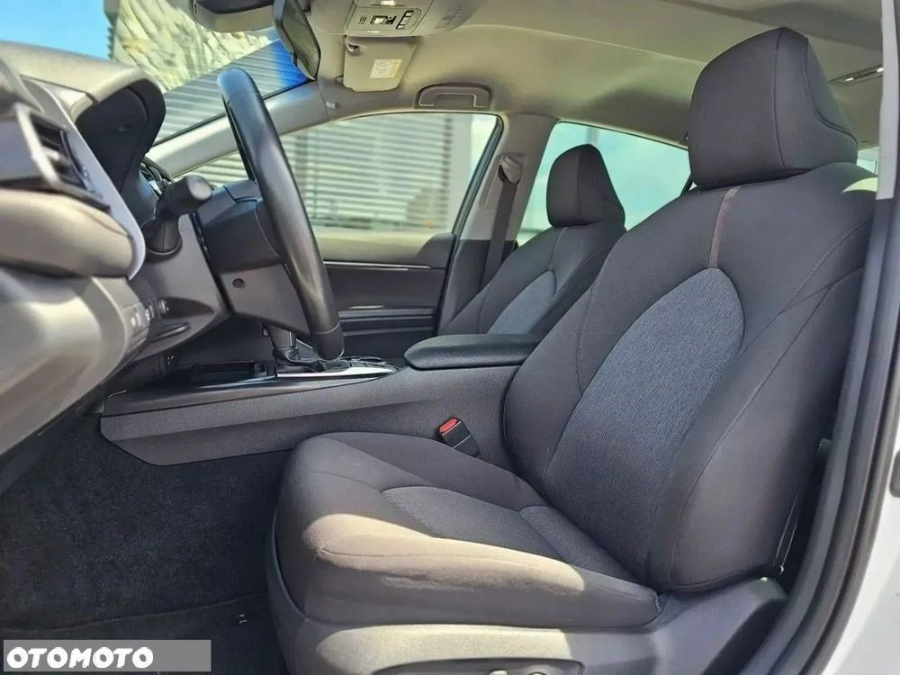 Toyota Camry 2.5 Hybrid Prestige CVT - 28