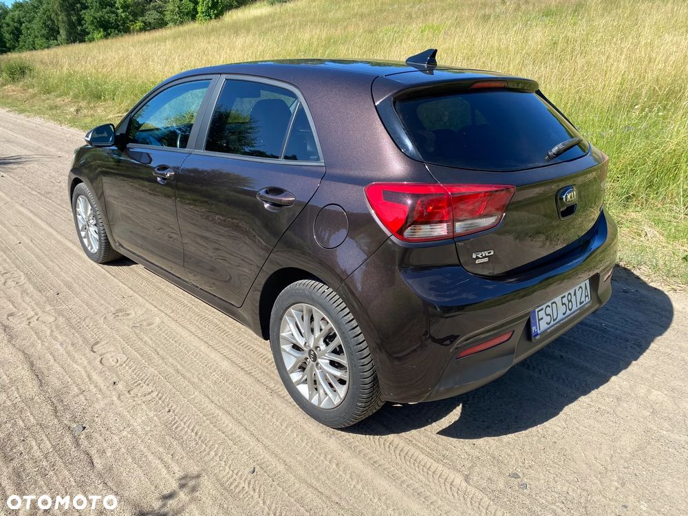 Kia Rio - 4