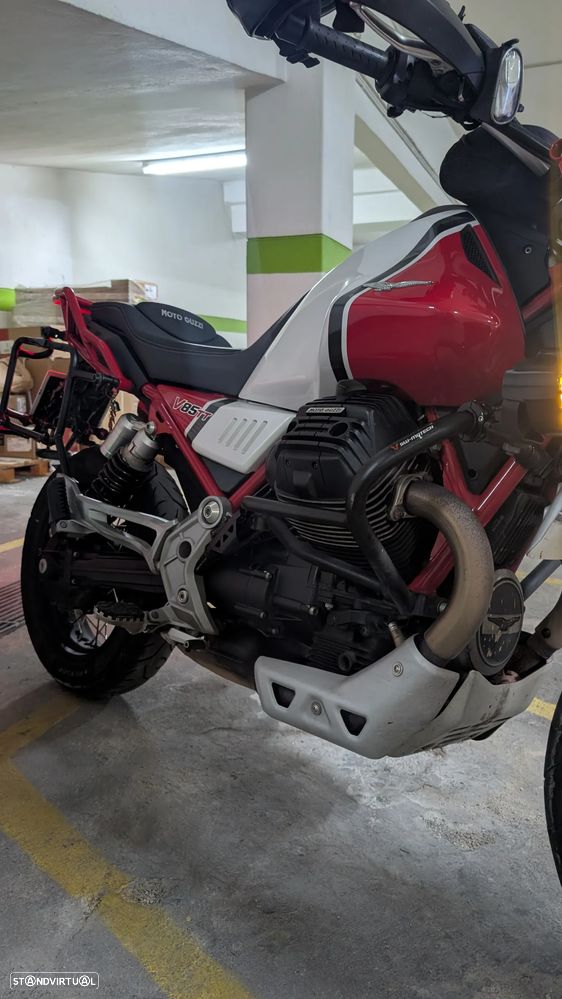 Moto Guzzi V85 TT - 2