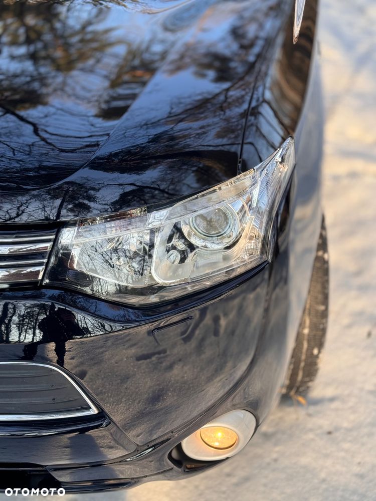 Mitsubishi Outlander Intense + - 15