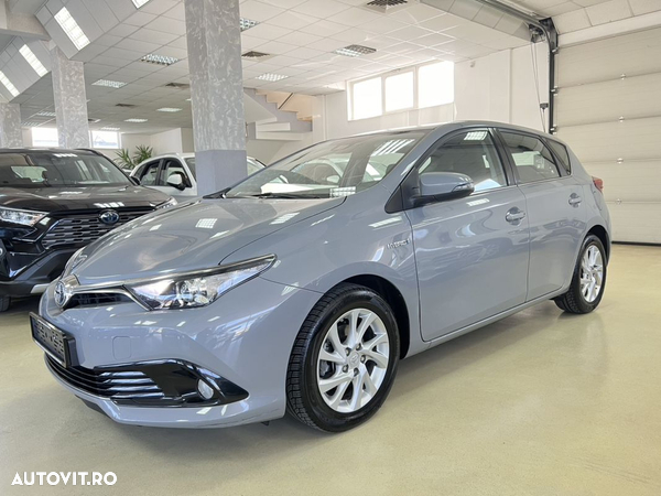 Toyota Auris 1.8 L VVT-i HSD Sol