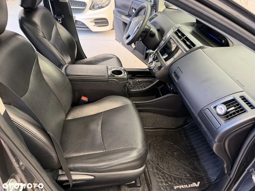 Toyota Prius+ - 7