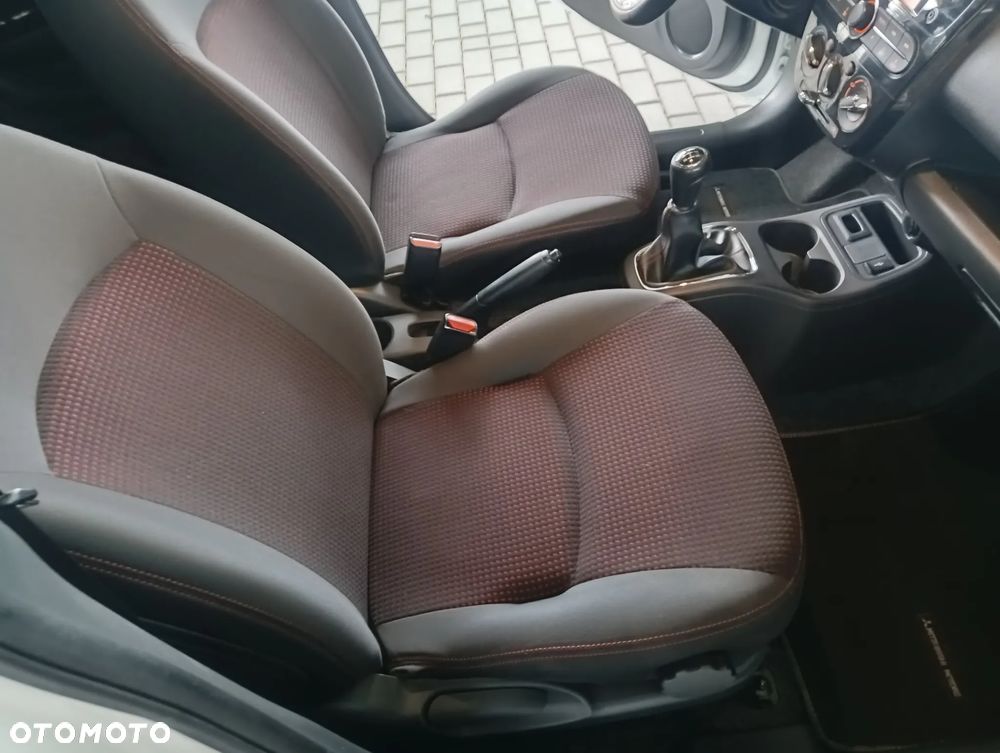 Mitsubishi Space Star - 33