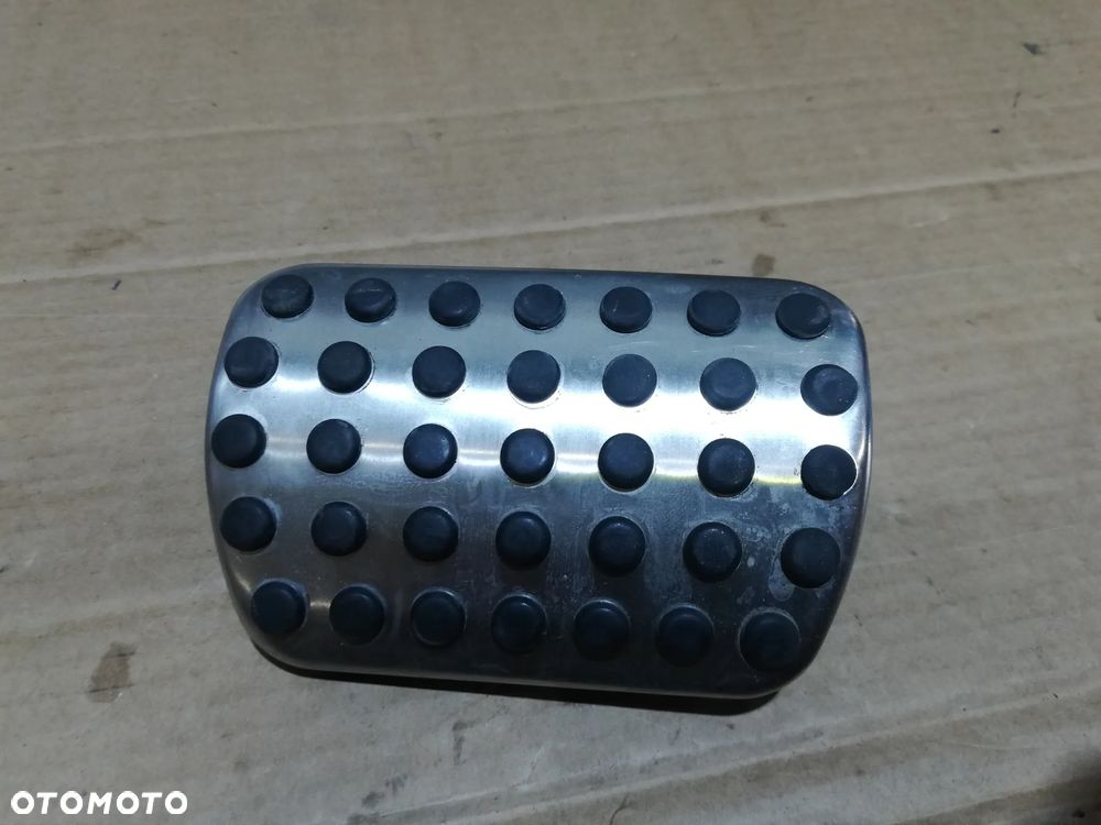 Mercedes W205 nakładka guma pedału hamulca a1702900182 - 1