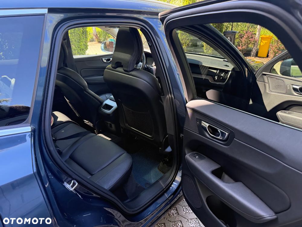 Volvo XC 60 - 8