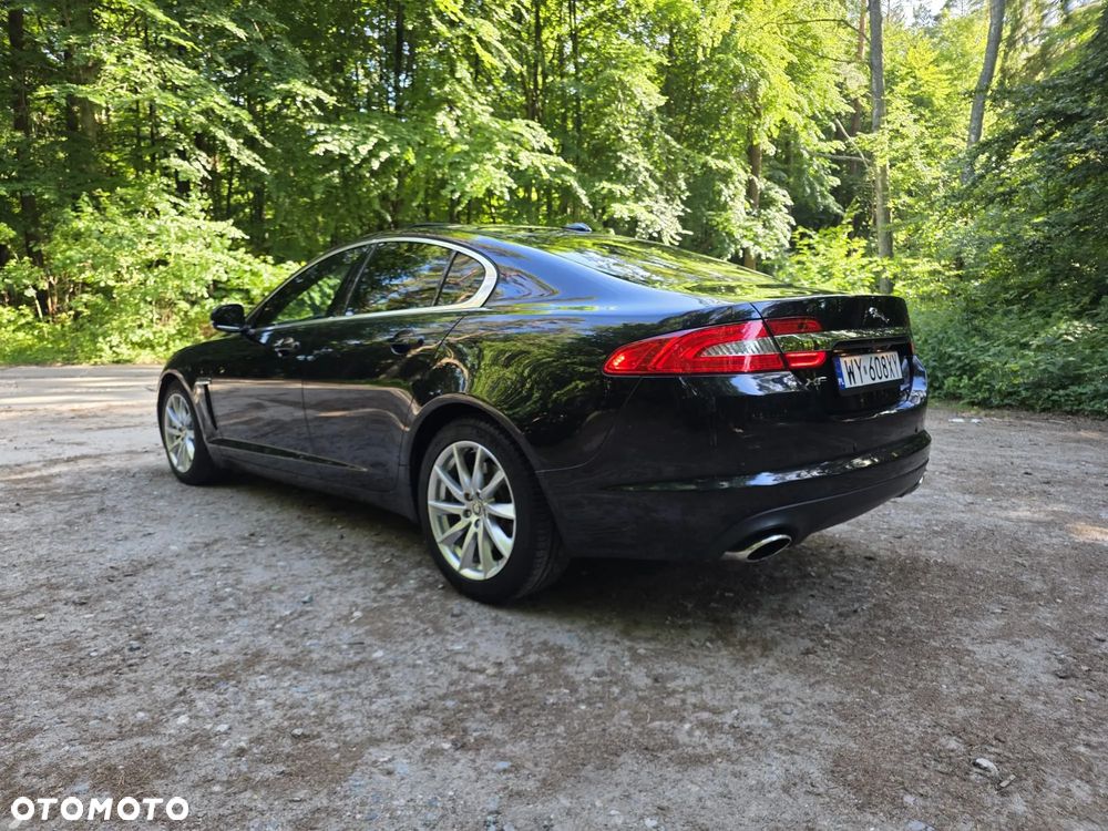 Jaguar XF 3.0 V6 D Luxury - 3
