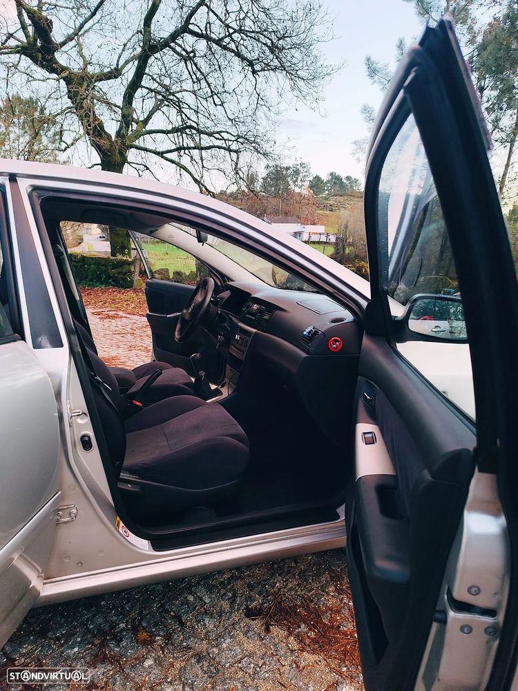 Toyota Corolla 2.0 D-4D Sol - 6