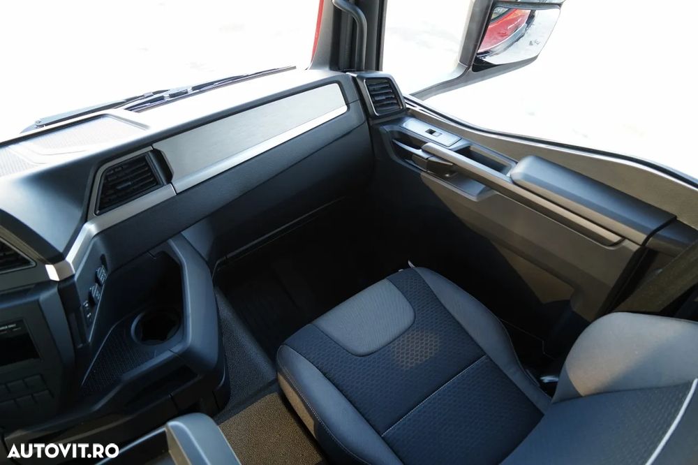 MAN TGS 41.480 / 8X8 / ​​BASCULATOR / AUTOMAT / NOU-NOUȚ / ECHIPAMENTE BOGATE / DISPONIBIL IMEDIAT / AUR METALIC / - 32