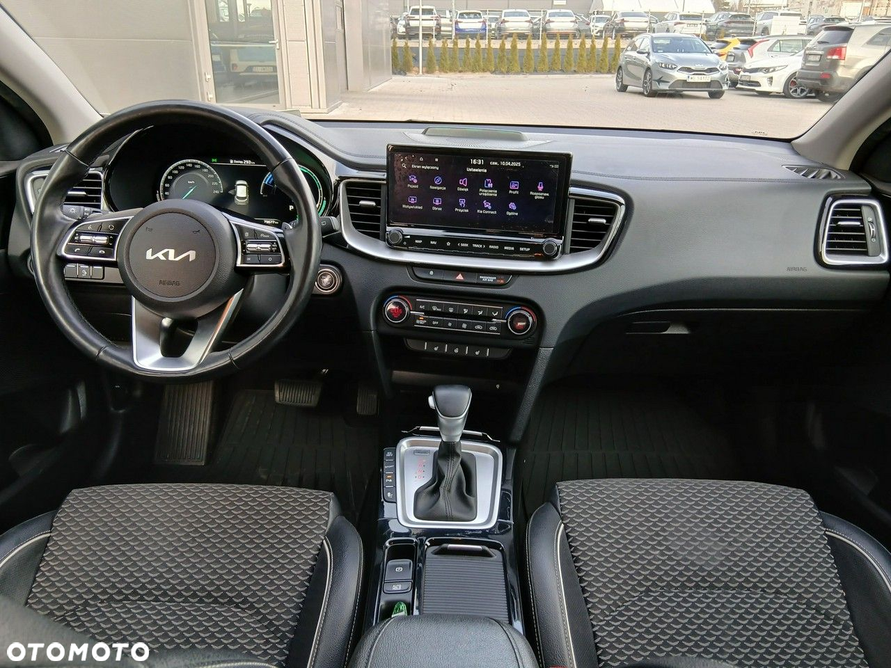 Kia XCeed - 16