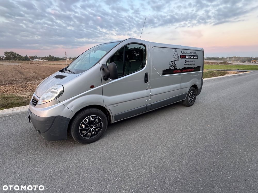 Opel Vivaro - 2