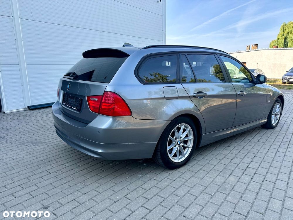 BMW Seria 3 - 18