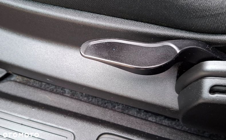 Fiat Grande Punto Actual 1.4 8V Estiva Blue&Me Euro5 - 23