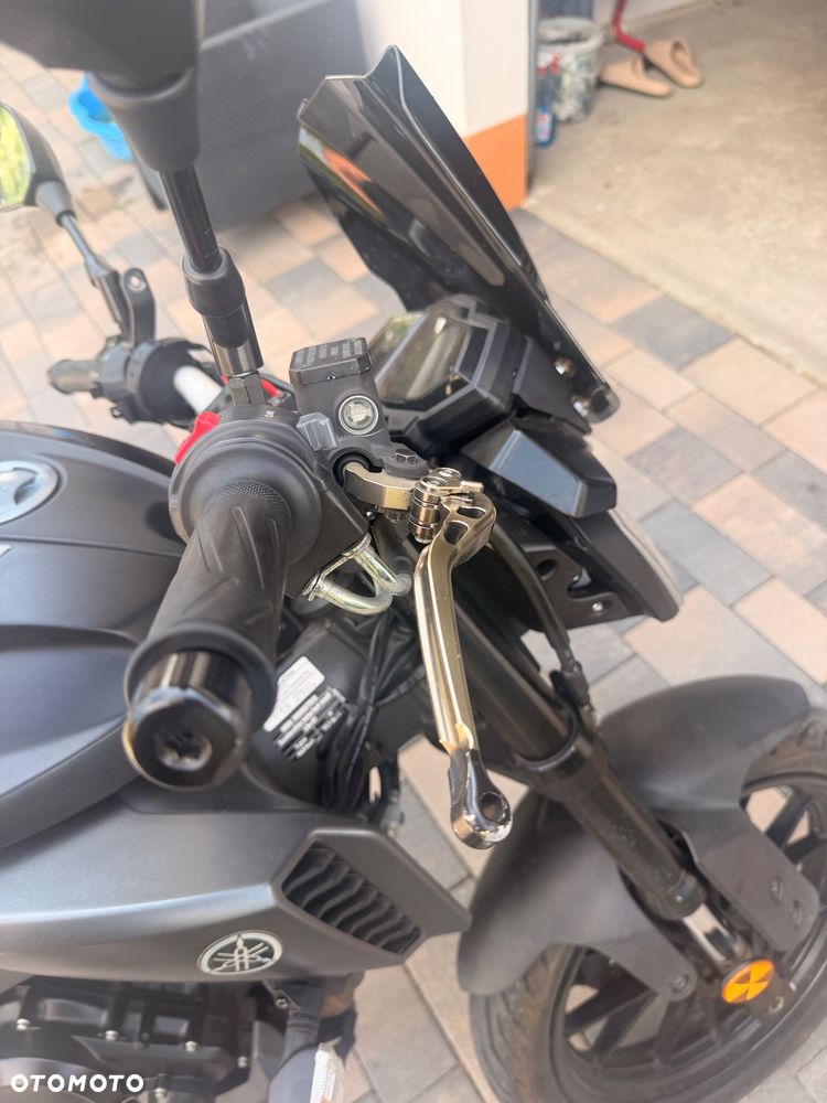 Yamaha MT - 9