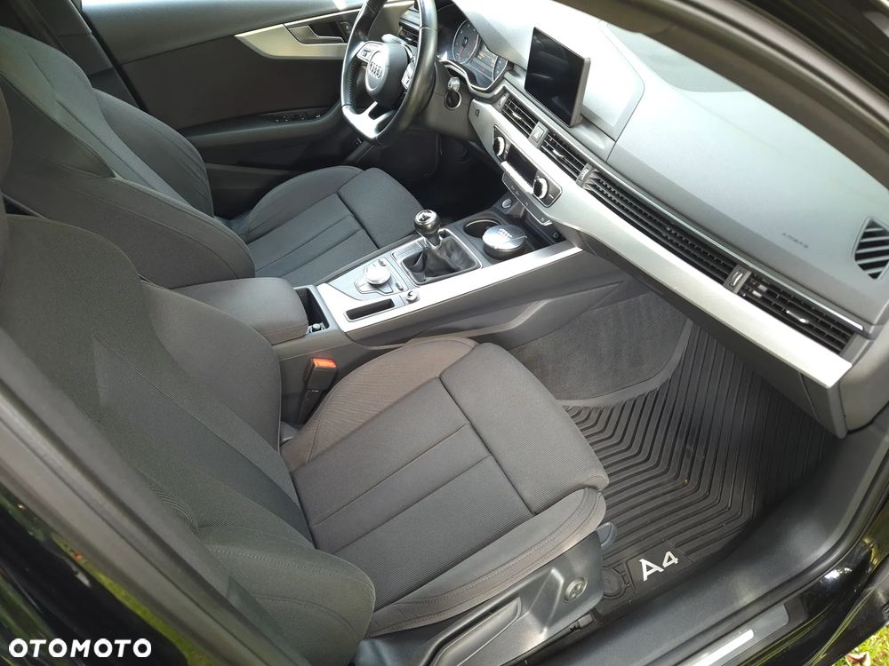Audi A4 Avant 2.0 TDI ultra sport - 19