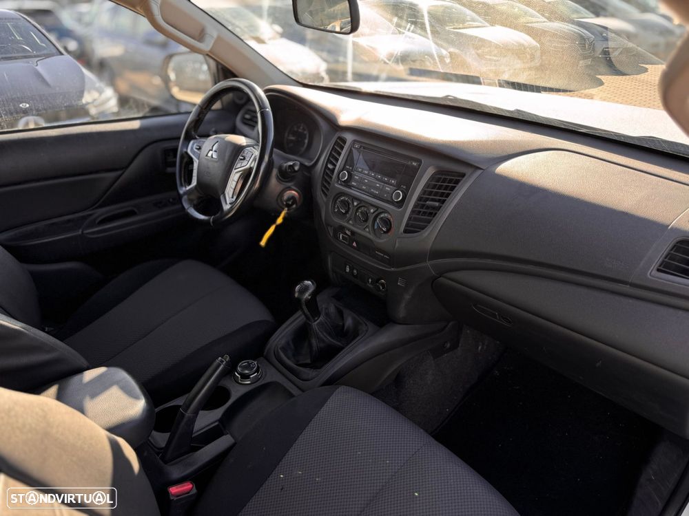 Mitsubishi L200 2.3 DI-D CD Invite 4WD - 7