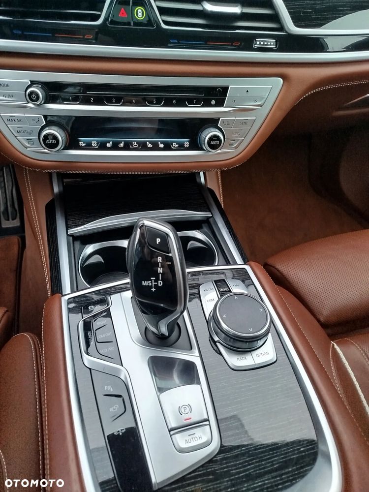 BMW Seria 7 - 21
