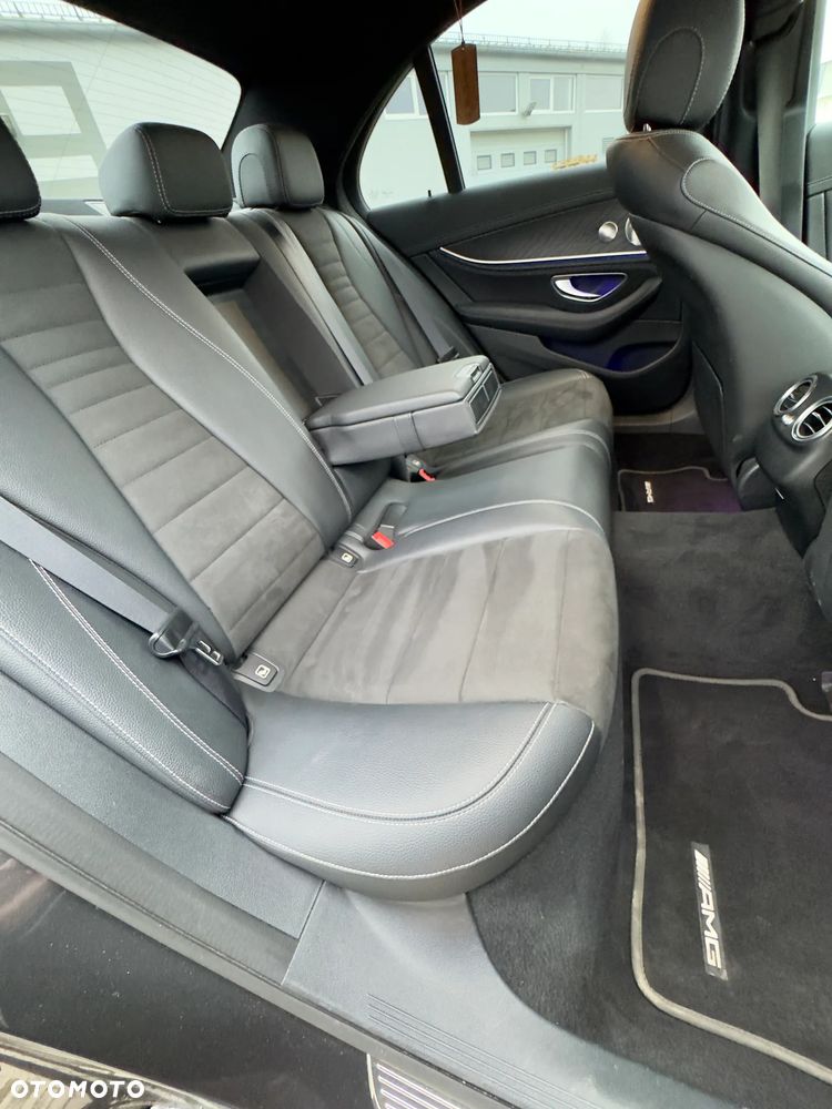 Mercedes-Benz Klasa E 300 de Business Edition - 21