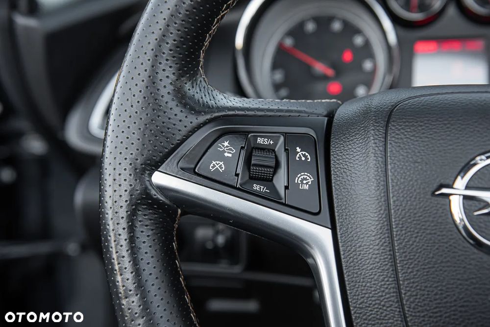 Opel Cascada 2.0 BiTurbo CDTI ecoFLEX Start/Stop Innovation - 20