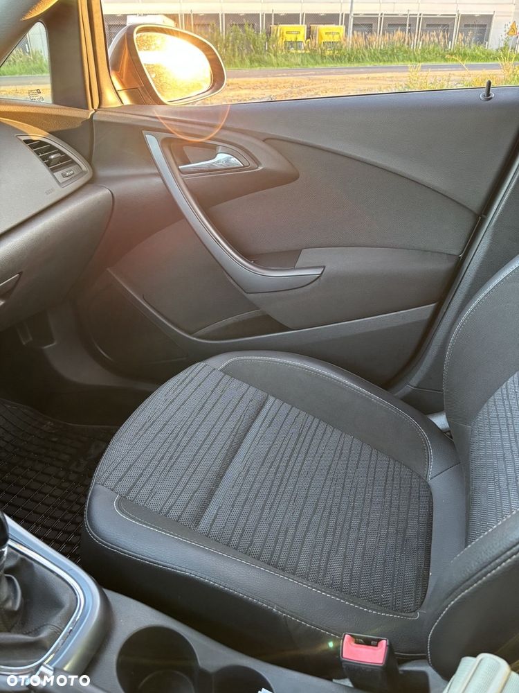 Opel Astra 1.6 EU6 - 14