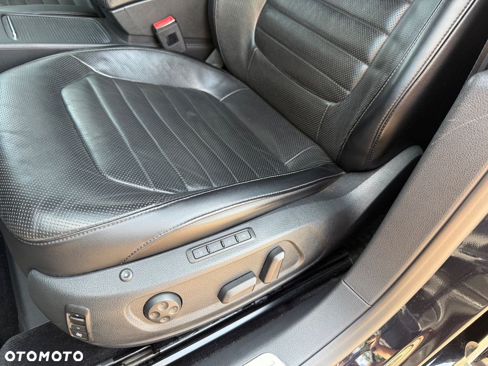 Volkswagen Passat 2.0 TDI 4Mot Highline DSG - 13