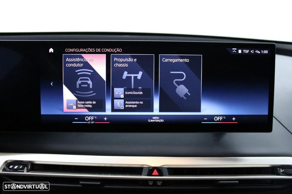 BMW iX xDrive 40 Pack Desportivo - 32