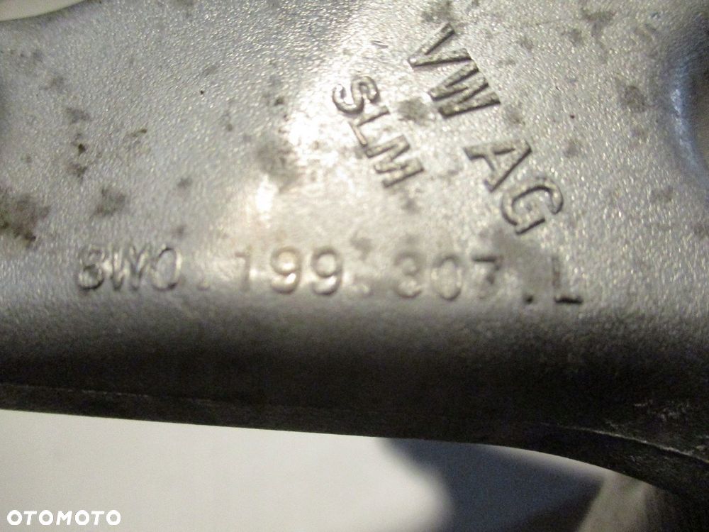 ŁAPA WSPORNIK silnika 8W0199307L - 3