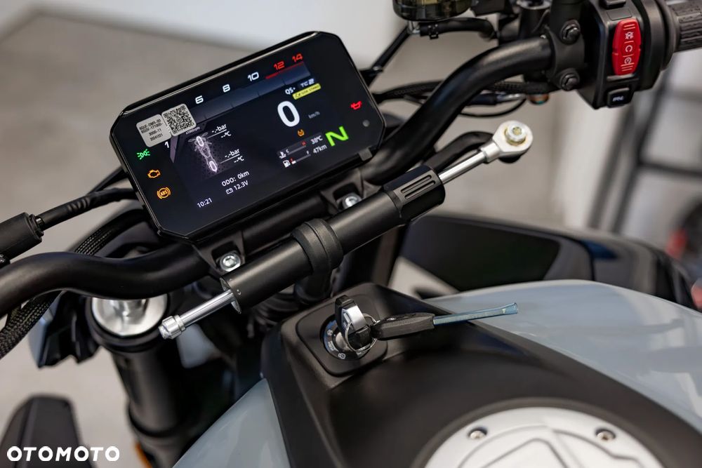 CFMoto NK - 8