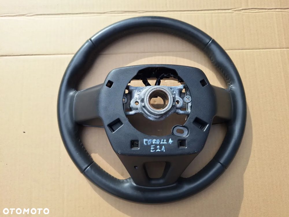 KIEROWNICA TOYOTA COROLLA E21 - 4