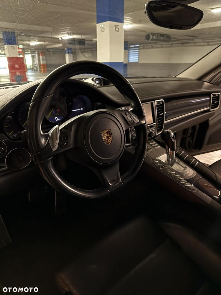 Porsche Panamera - 19