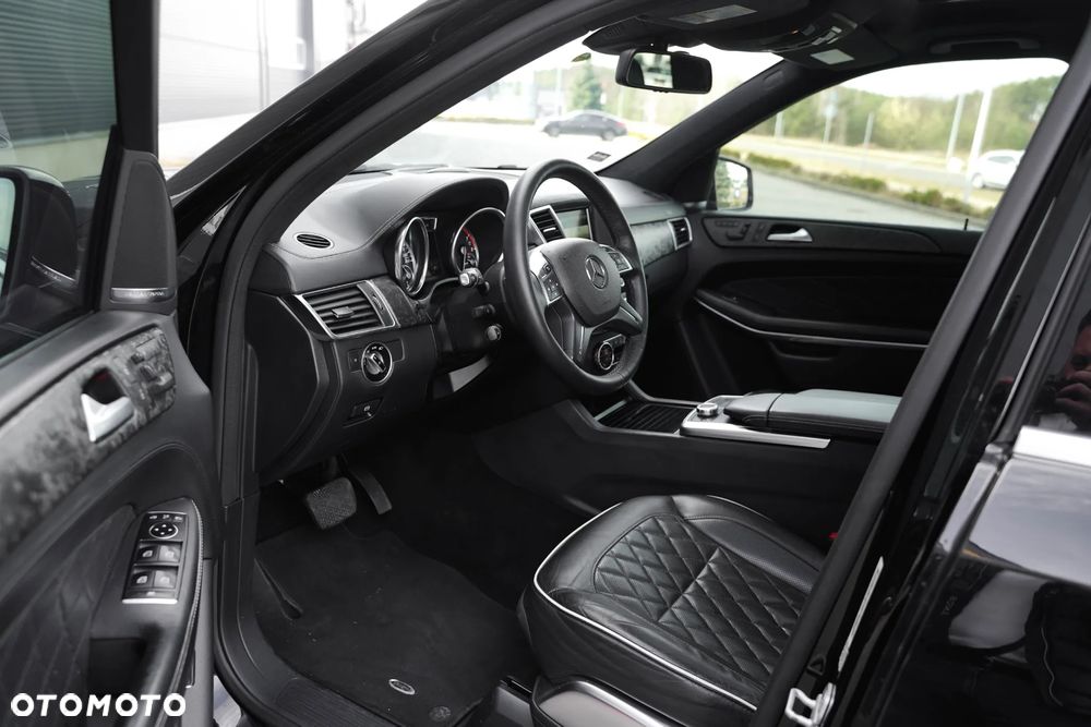 Mercedes-Benz GL 500 4Matic (BlueEFFICIENCY) 7G-TRONIC - 23