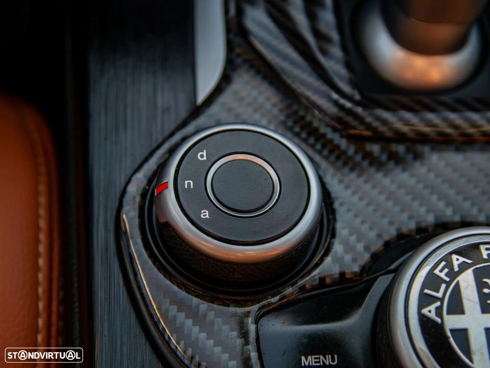 Alfa Romeo Giulia 2.2 D Super AT8 - 27
