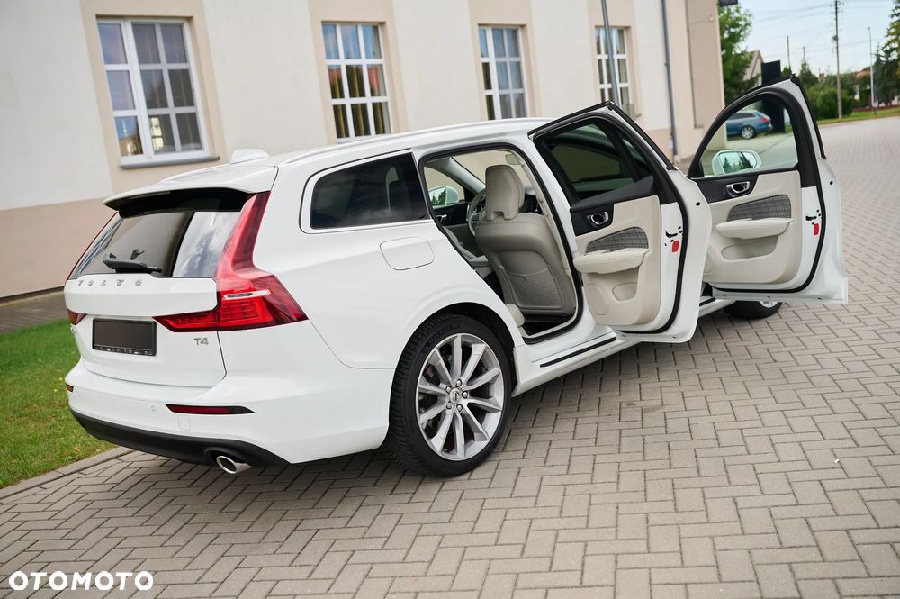 Volvo V60 2.0T Geartronic Powershift Momentum - 14