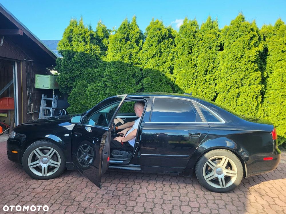 Audi A4 Limousine