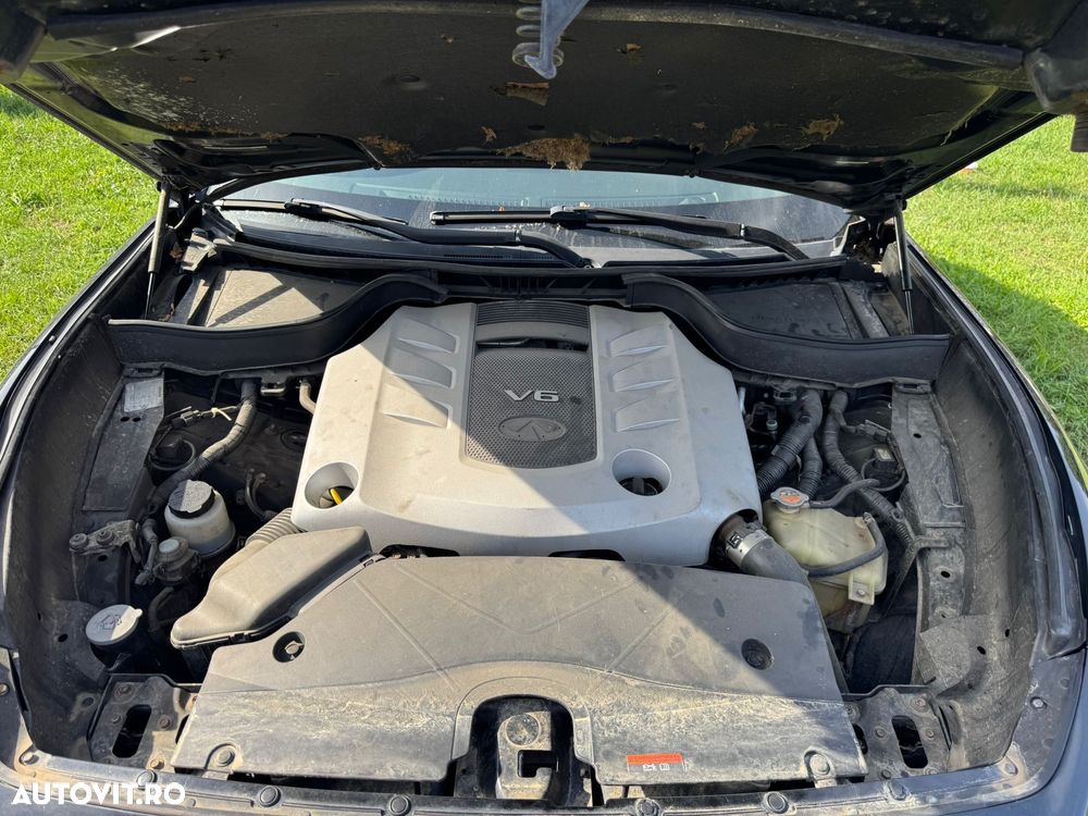 Infiniti FX 30 FX30d 3.0d V6 GT Premium AWD - 10