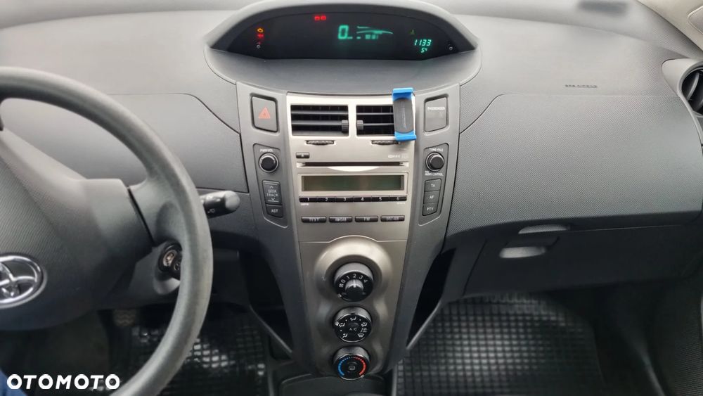 Toyota Yaris 1.33 Sol - 12