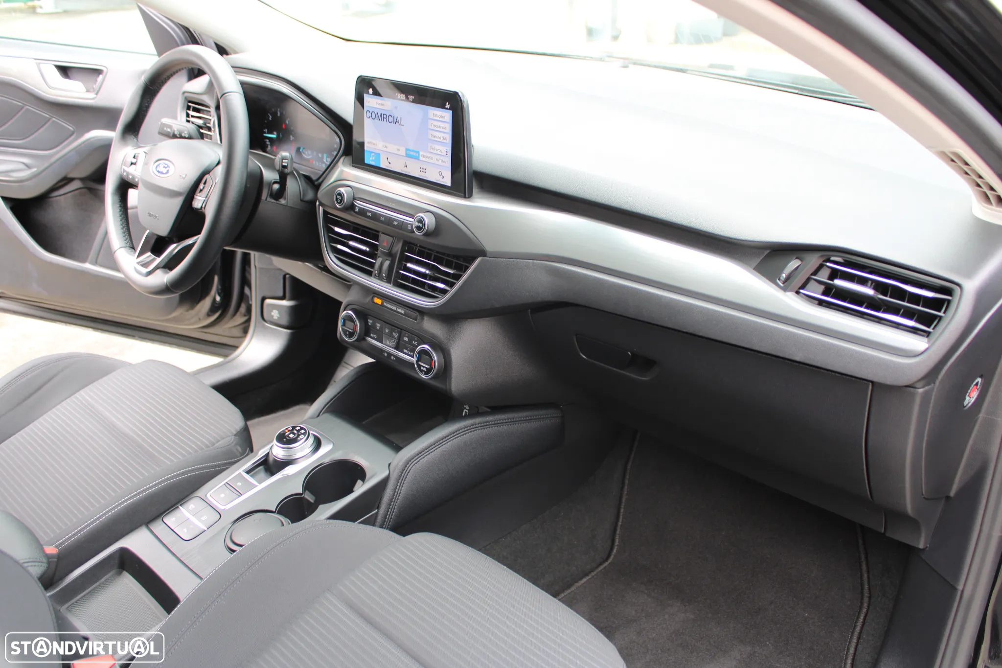 Ford Focus 1.5 TDCi EcoBlue Business Aut. - 29