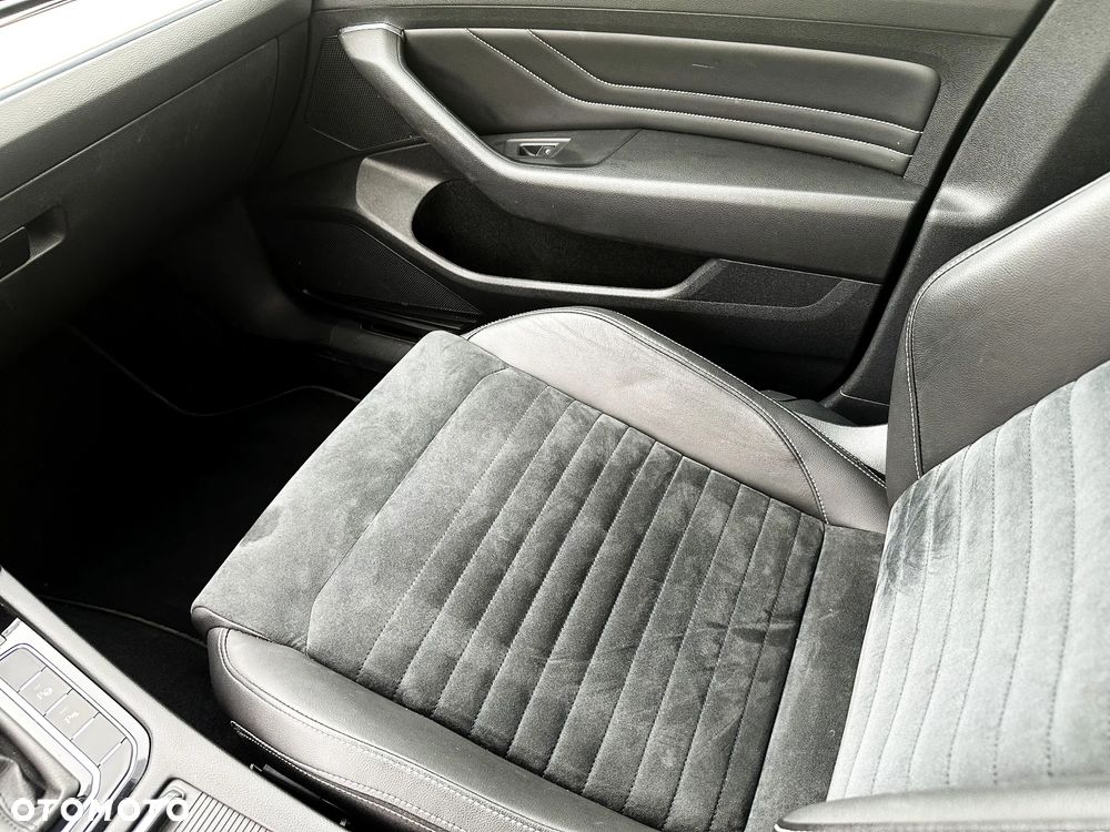 Volkswagen Passat 2.0 TDI 4Mot Elegance DSG - 9