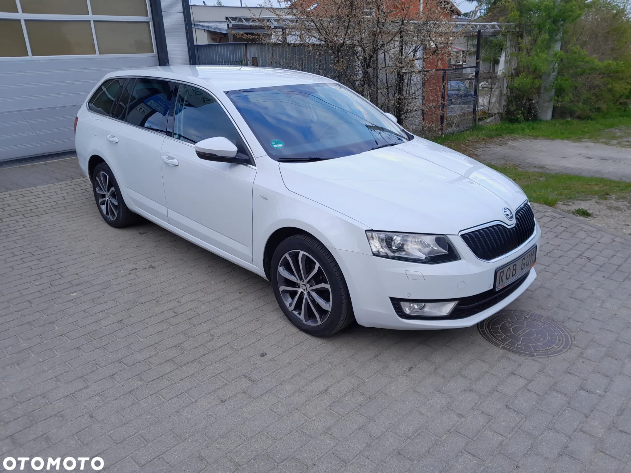Skoda Octavia 2.0 TDI DSG Premium Edition - 7