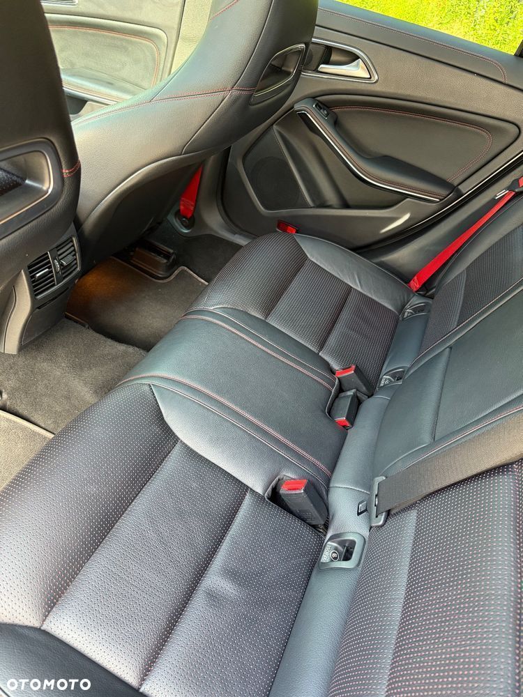Mercedes-Benz CLA - 15