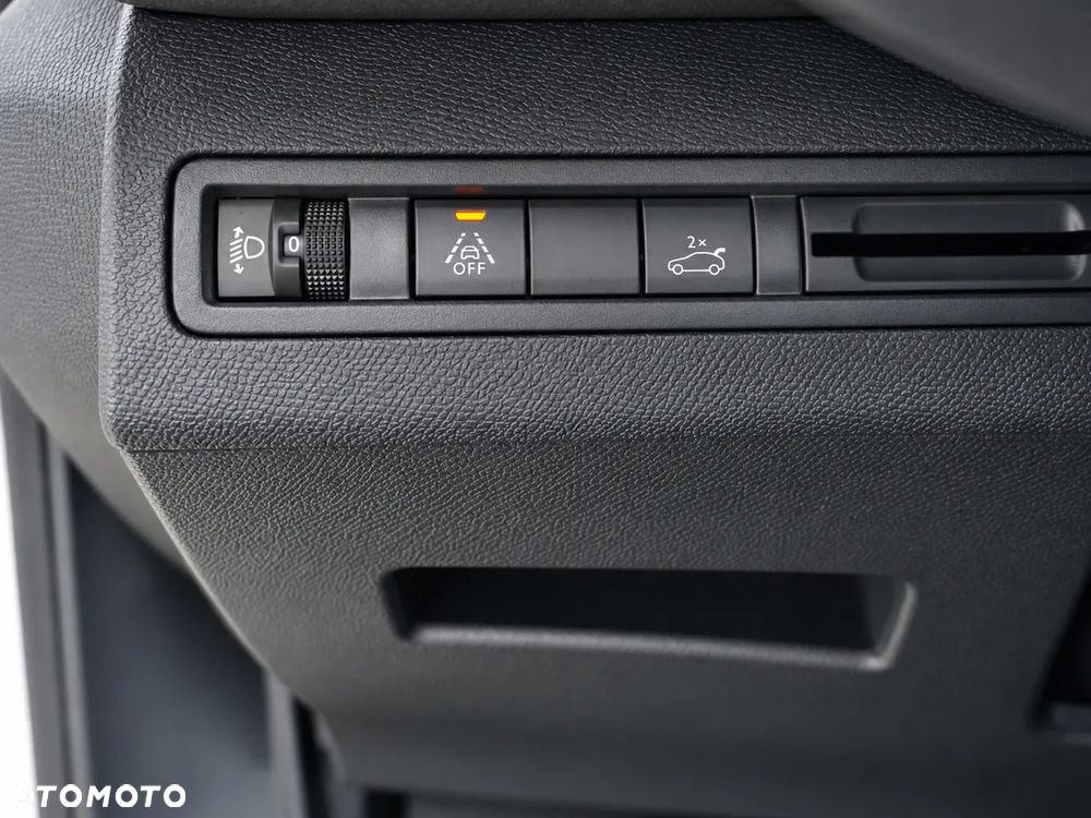 Peugeot 3008 1.2 PureTech Allure Pack S&S EAT8 - 24